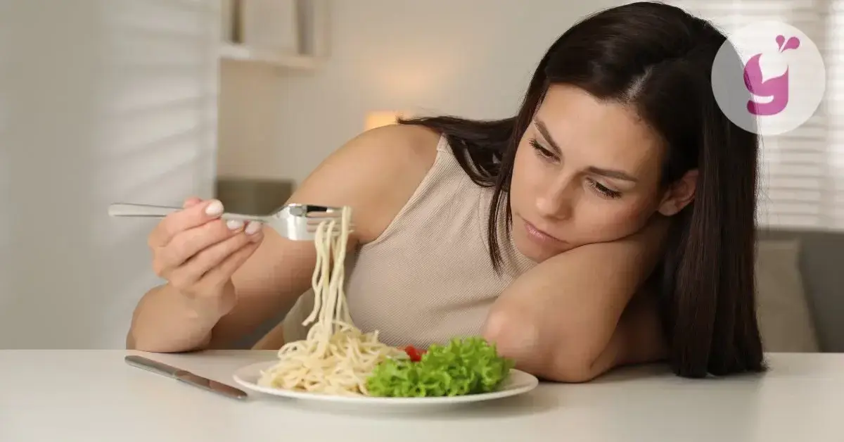 Nechutenstvo v tehotenstve podľa trimestrov: príčiny + tipy, ako si pomôcť